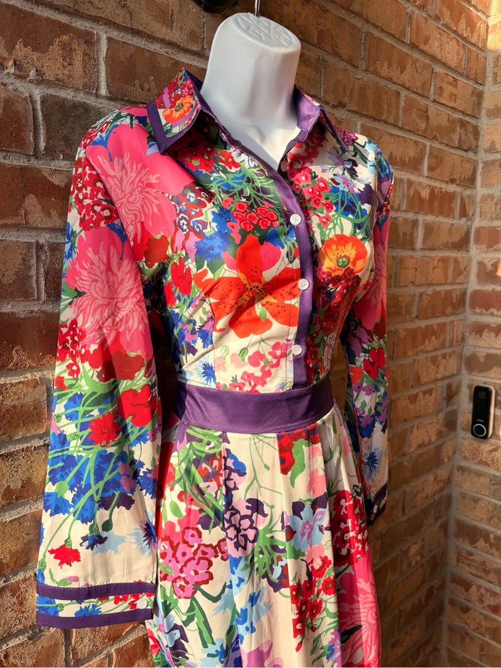 Avara Floral Long-Sleeve Maxi Dress in Pink and Purple size Medium - Picture 7 of 12